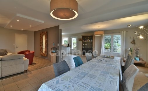 House in Pleubian, Brittany, France 1