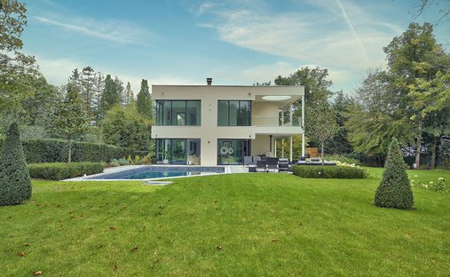Villa en Marnes-la-Coquette, Isla de Francia, Francia 1