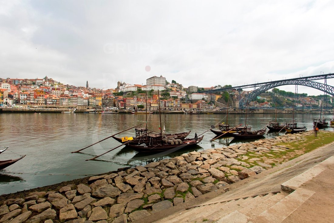 Apartment in Santa Marinha e Sao Pedro da Afurada, Porto District, Portugal 1 - 17054026