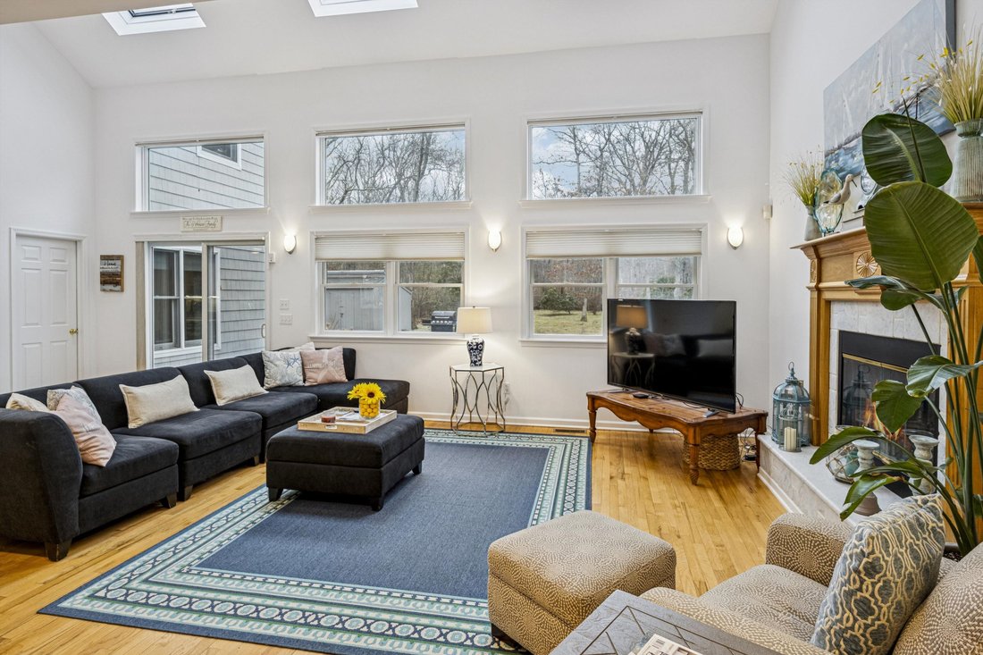 East Quogue, New York, United States 5 - 17051600