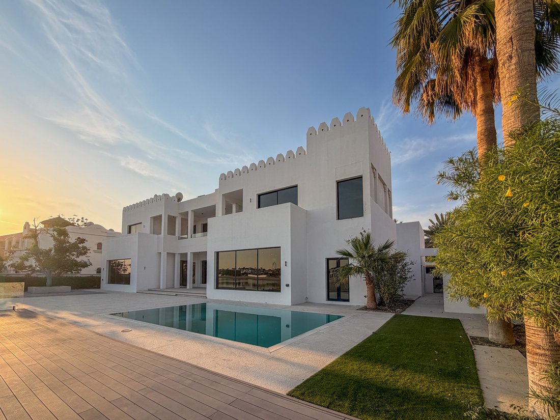 Villa in Palm Jumeirah, Dubai, United Arab Emirates 1 - 17048770