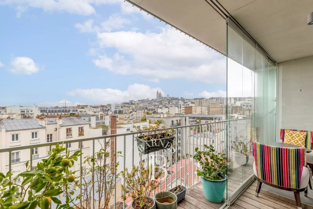 Apartment in Moskowa-Porte Montmartre-Porte de Clignancourt, Paris 18e Arrondissement, Paris 3 - 17049226