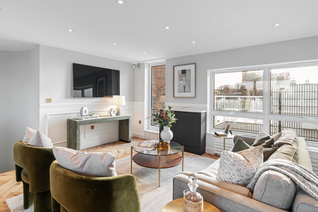 Apartment in Mayfair, Westminster, England 2 - 17049697