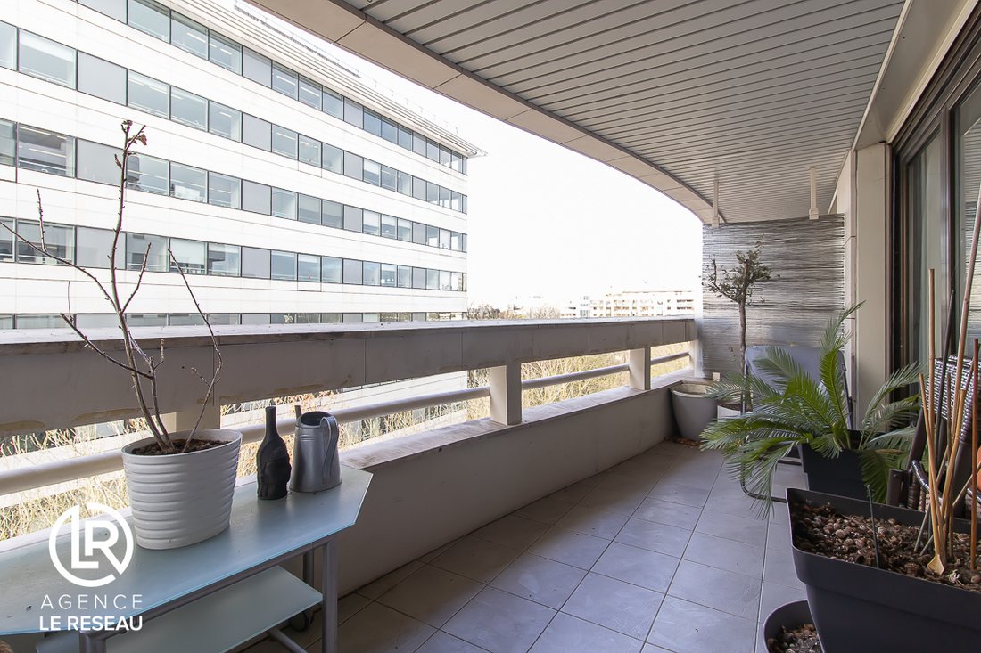 Apartment in Hôtel de Ville-Planchette, Levallois-Perret, France 2 - 17058632