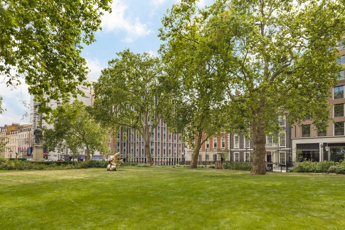 Apartment in Mayfair, Westminster, England 1 - 17049443