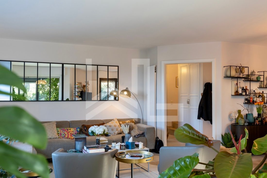 Familienvilla In Corsier: Helligkeit, Raum Und Wohlbefinden