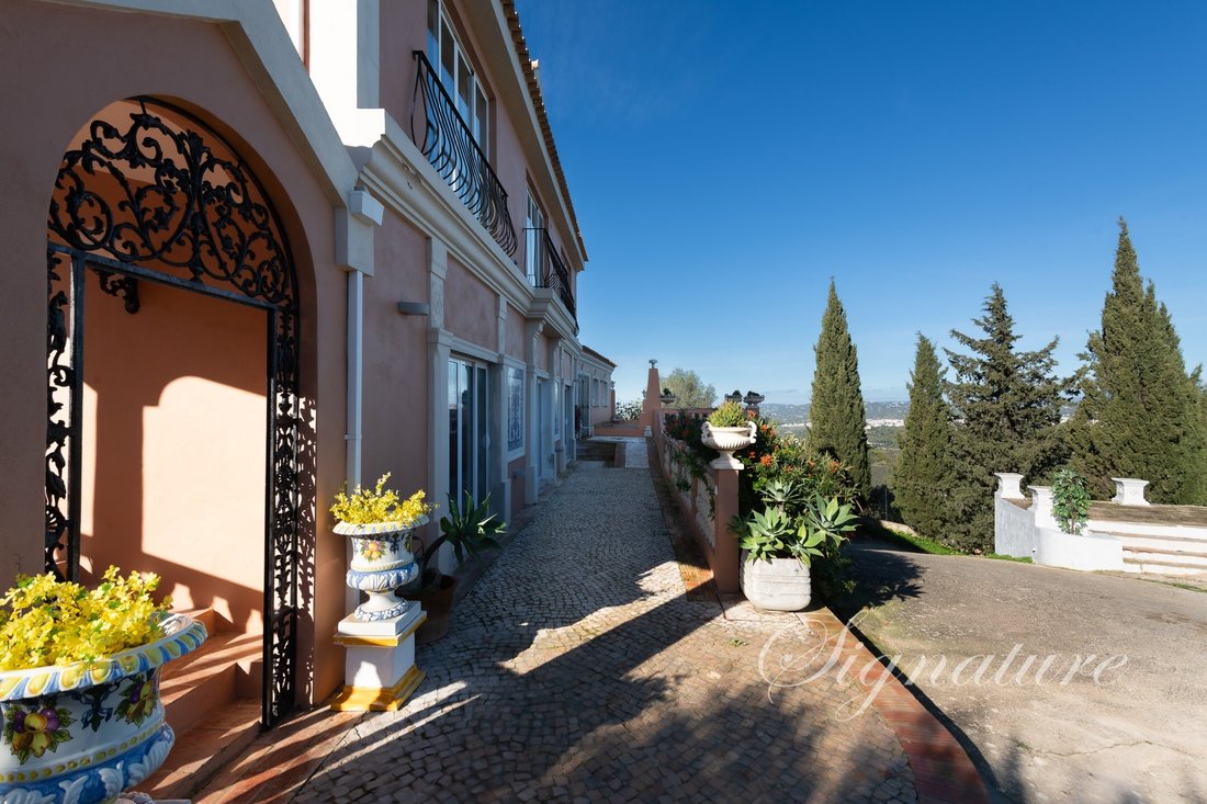 Villa in Santa Barbara de Nexe, Algarve, Portugal 2 - 17054019
