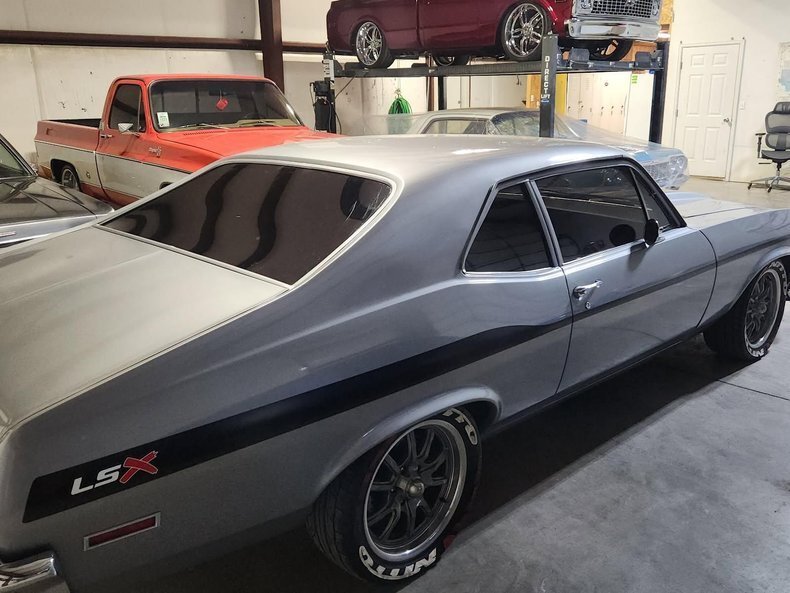 Coupe in Glendale, United States 3 - 17053424