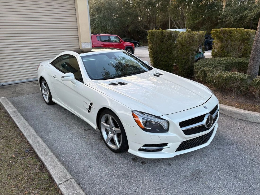 Cabriolet in Palm Coast, FL, United States 5 - 16706275