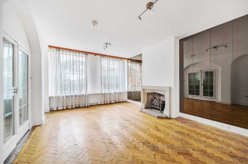 House in West Hampstead, Camden, England 2 - 17055221