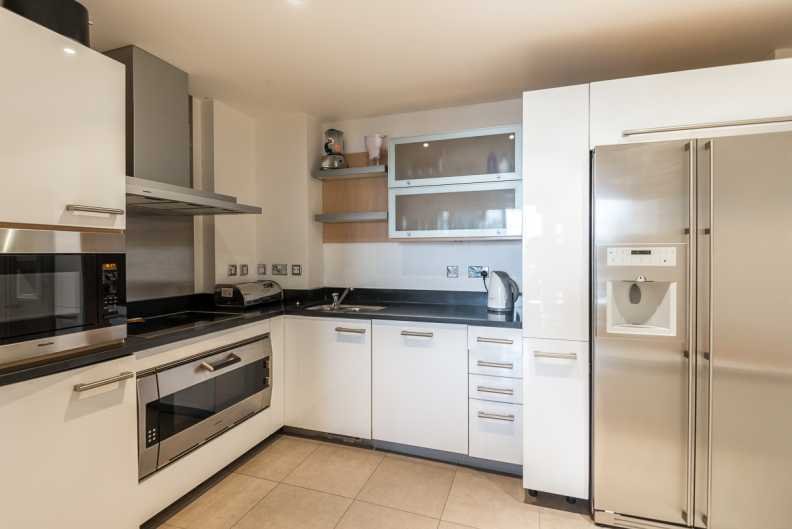 Apartment in Walham Green, Hammersmith and Fulham, England 3 - 17055479