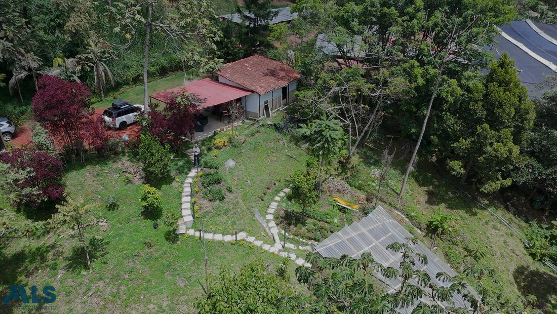 Land in Medellín, Antioquia, Colombia 1 - 17049277
