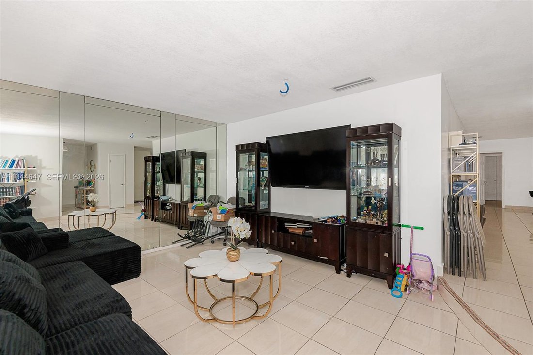 House in Bal Harbour, Florida, United States 2 - 17050747