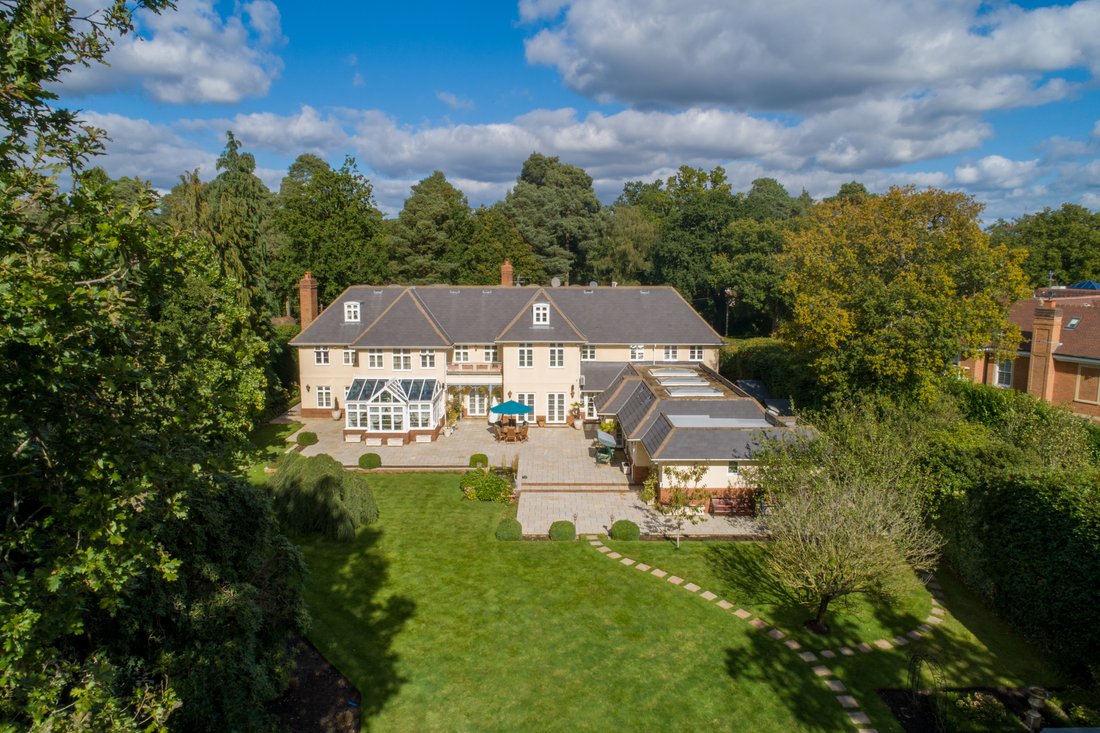 House in Virginia Water, England 1 - 17049706