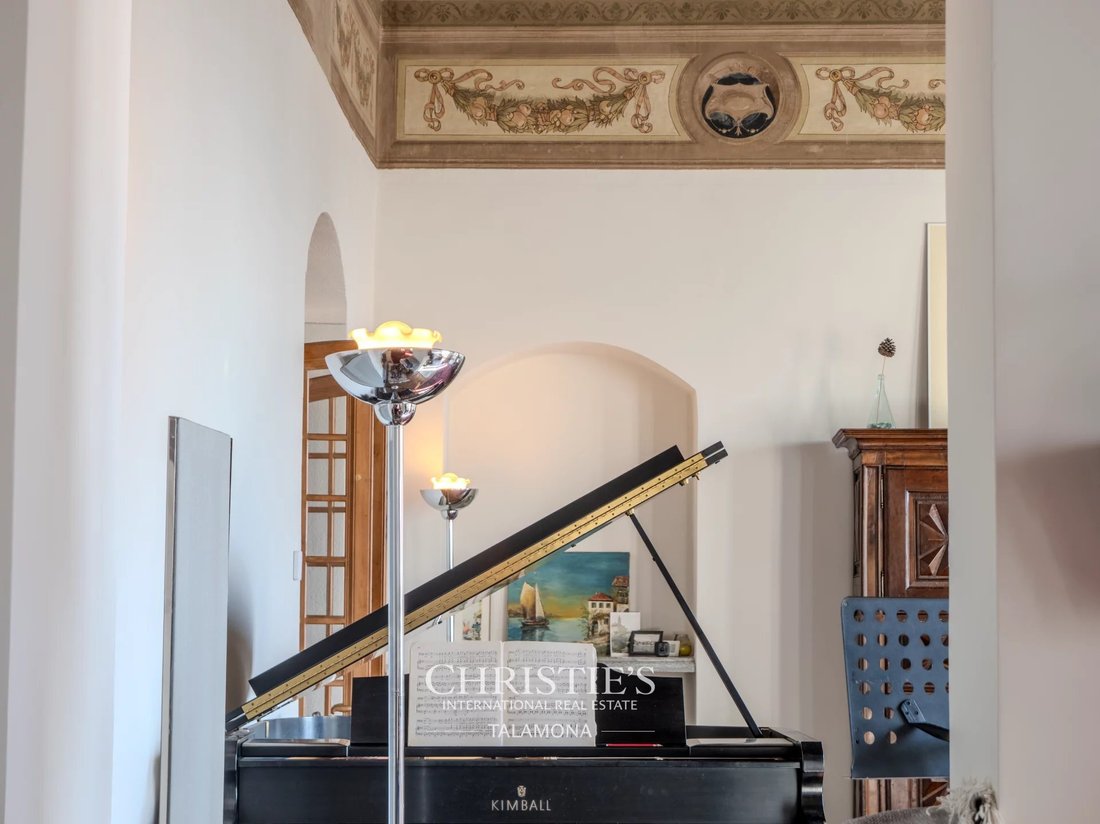 Villa in Besozzo, Lombardy, Italy 5 - 17049193