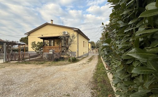House in Lazise, Veneto, Italy 1