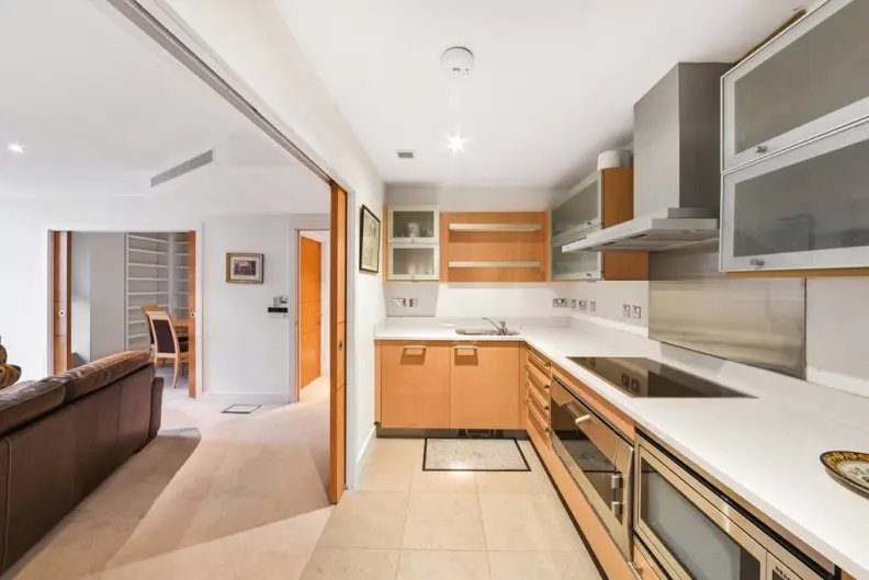 Apartment in Walham Green, Hammersmith and Fulham, England 3 - 17055534
