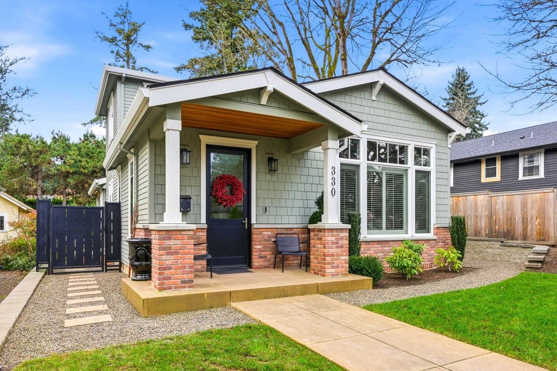 House in Lake Oswego, Oregon, United States 2 - 17050072