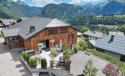 Villa in La Côte-d'Arbroz, Auvergne-Rhône-Alpes, France 1