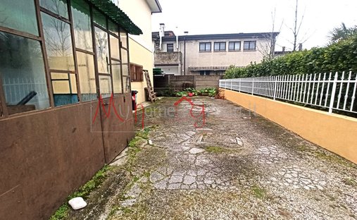 House in Ponte San Nicolo, Veneto, Italy 1