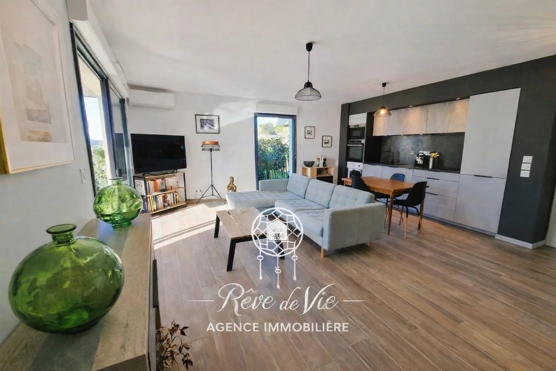 Apartment in Nord Est, Bormes-les-Mimosas, France 2 - 17055612
