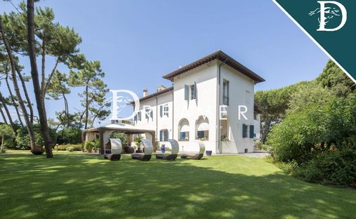 Villa in Ronchi, Massa, Italien 1