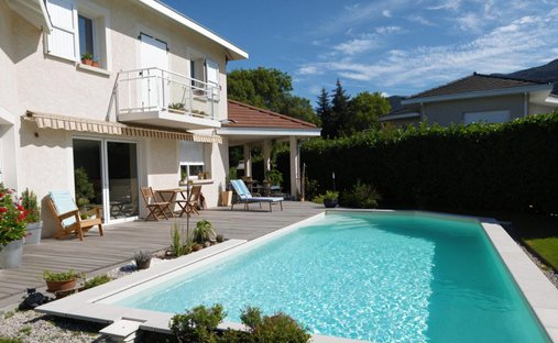 Villa in Coublevie, Auvergne-Rhône-Alpes, France 1