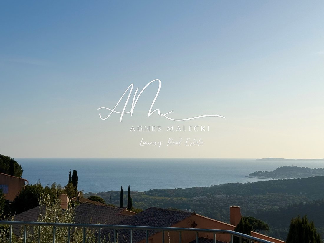 Villa in La Croix-Valmer, Provence-Alpes-Côte d'Azur, France 1 - 16625328