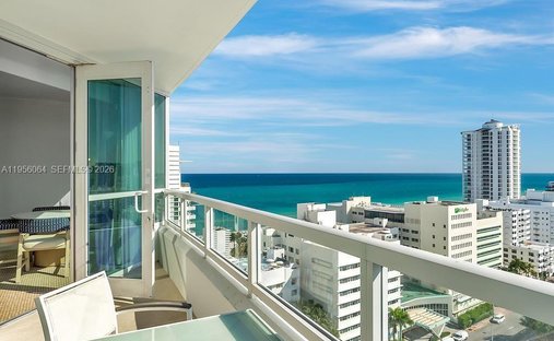 Condo in Miami Beach, Florida, United States 1