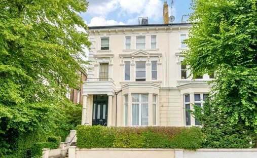 Apartment in Belsize Park, Camden, England 1