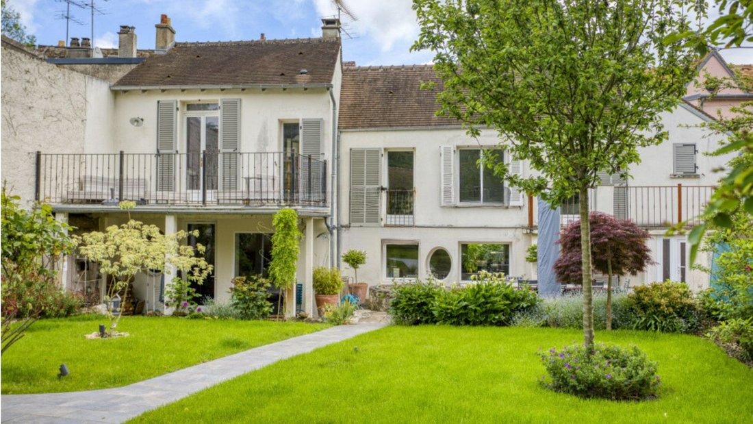 Villa in Montfort-l'Amaury, Ile-de-France, France 2 - 17047996