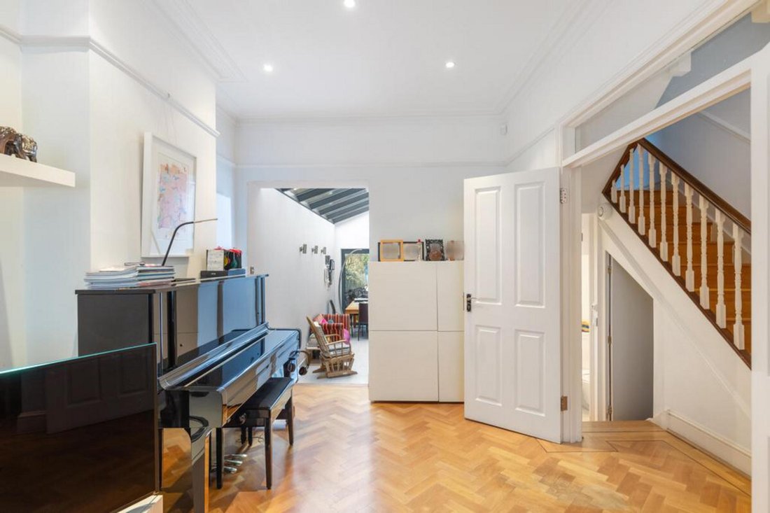 House in Fulham, Hammersmith and Fulham, England 4 - 17050799