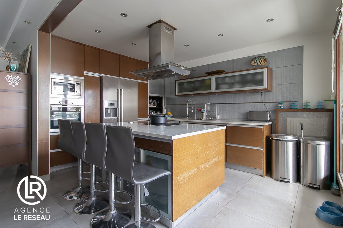 Apartment in Hôtel de Ville-Planchette, Levallois-Perret, France 5 - 17058632