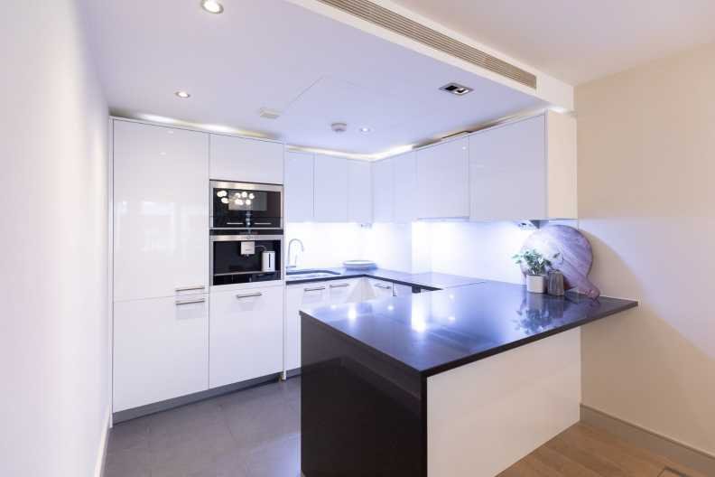 Apartment in Chelsea Harbour, England 4 - 17055490