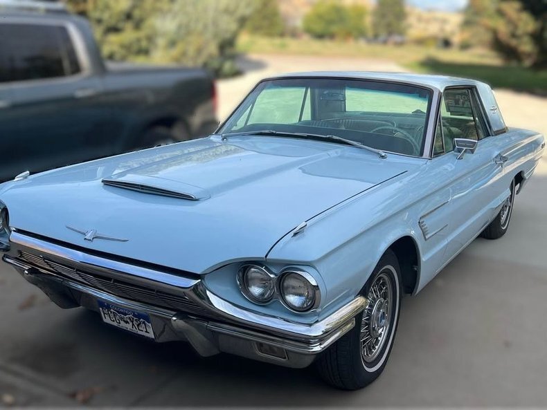 Coupe in Glendale, United States 1 - 17053429