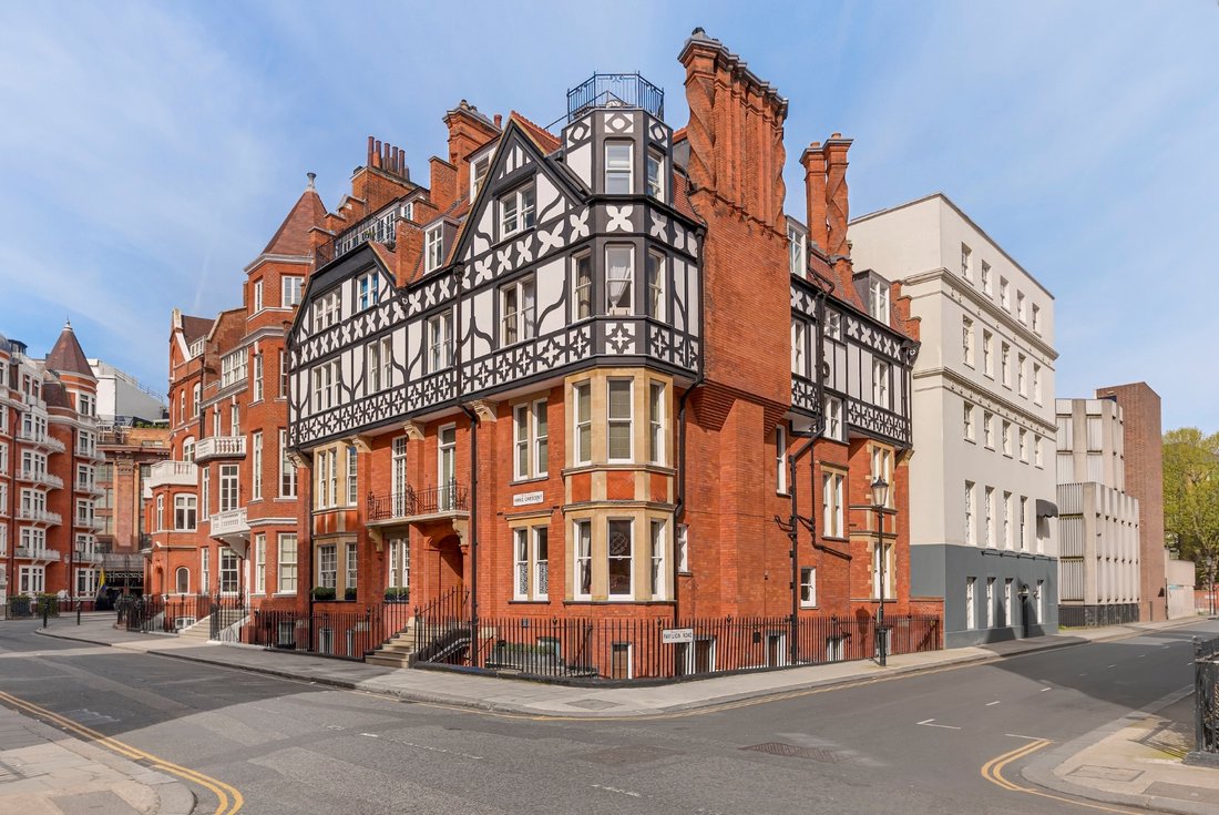 Apartment in Brompton, Kensington And Chelsea, England 1 - 17048732