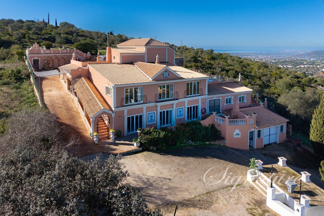 Villa in Santa Barbara de Nexe, Algarve, Portugal 1 - 17054019