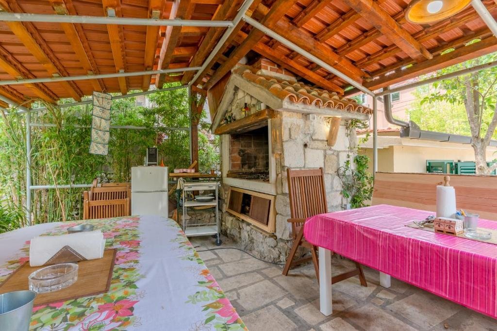 Villa in Varos, Split, Split-Dalmatia County 2 - 17059628