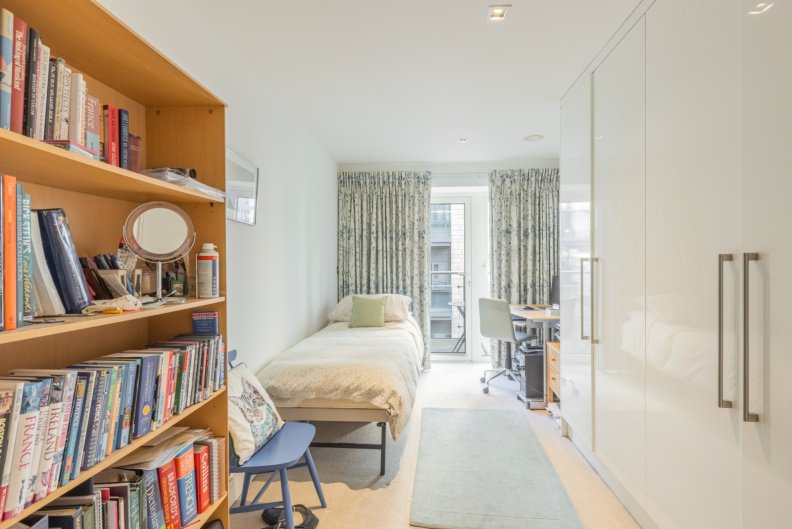 Apartment in Ealing (London Borough of Ealing), Ealing, England 4 - 17055351