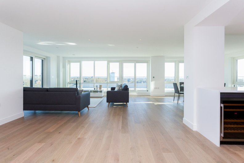 Apartment in Ealing (London Borough of Ealing), Ealing, England 4 - 17055517