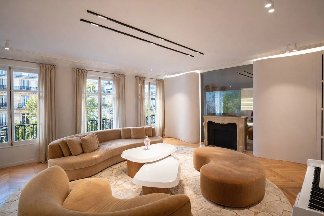 Apartment in Gros Caillou, Paris 7e Arrondissement, Paris 5 - 13577555