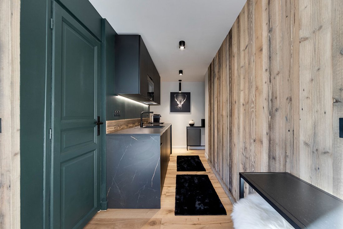 Apartment in Val-d'Isere, Auvergne-Rhône-Alpes, France 4 - 17048110