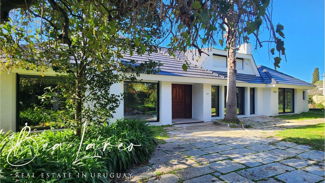 House in Montevideo, Departamento de Montevideo, Uruguay 2 - 17049819