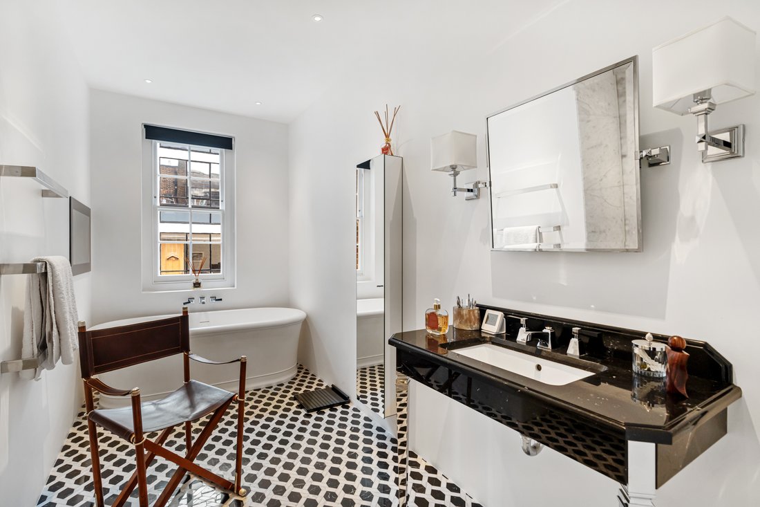 House in Mayfair, Westminster, England 5 - 17049534