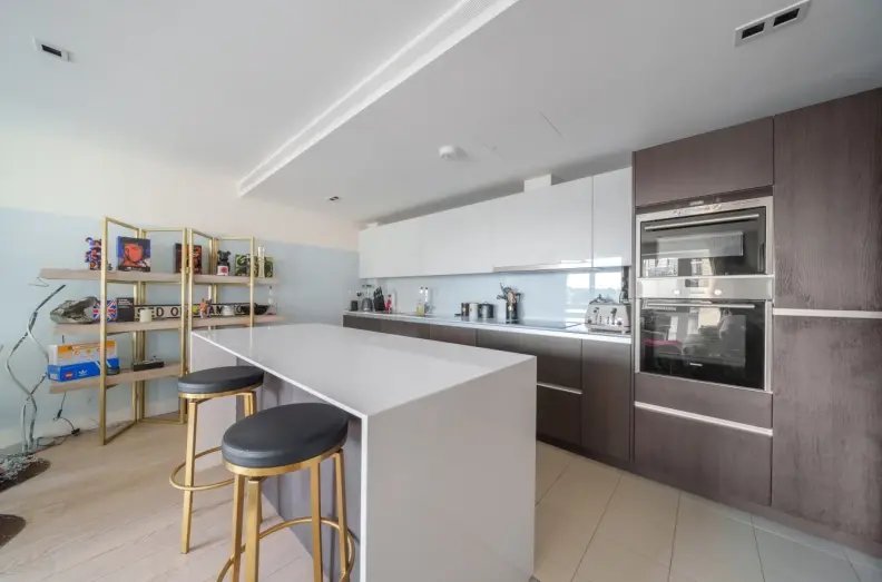 Apartment in Little Ealing, Hounslow, England 4 - 17055476