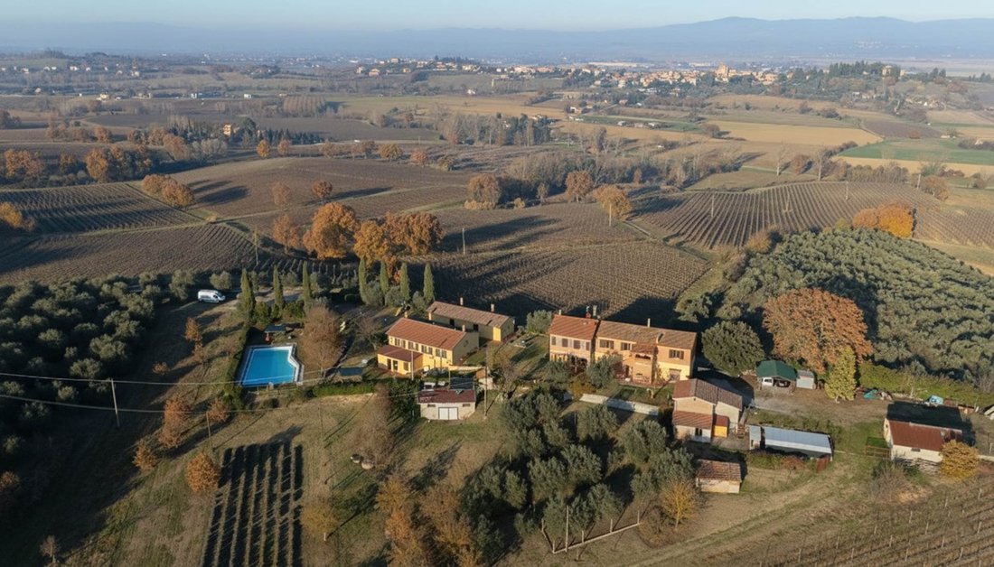 Montepulciano, Tuscany, Italy 3 - 17051572