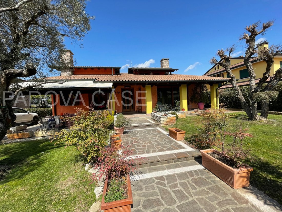 Villa in Vigonza, Veneto, Italy 1 - 17056989