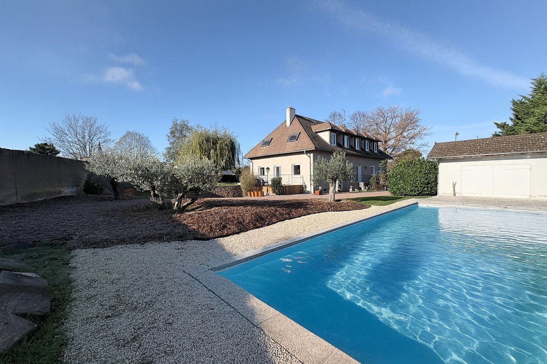 Villa in Arsenal, Roanne, France 1 - 16642417