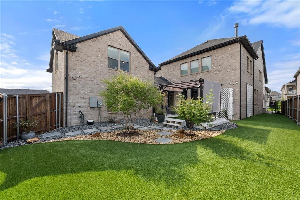 House in Arlington, Texas, United States 2 - 17059325