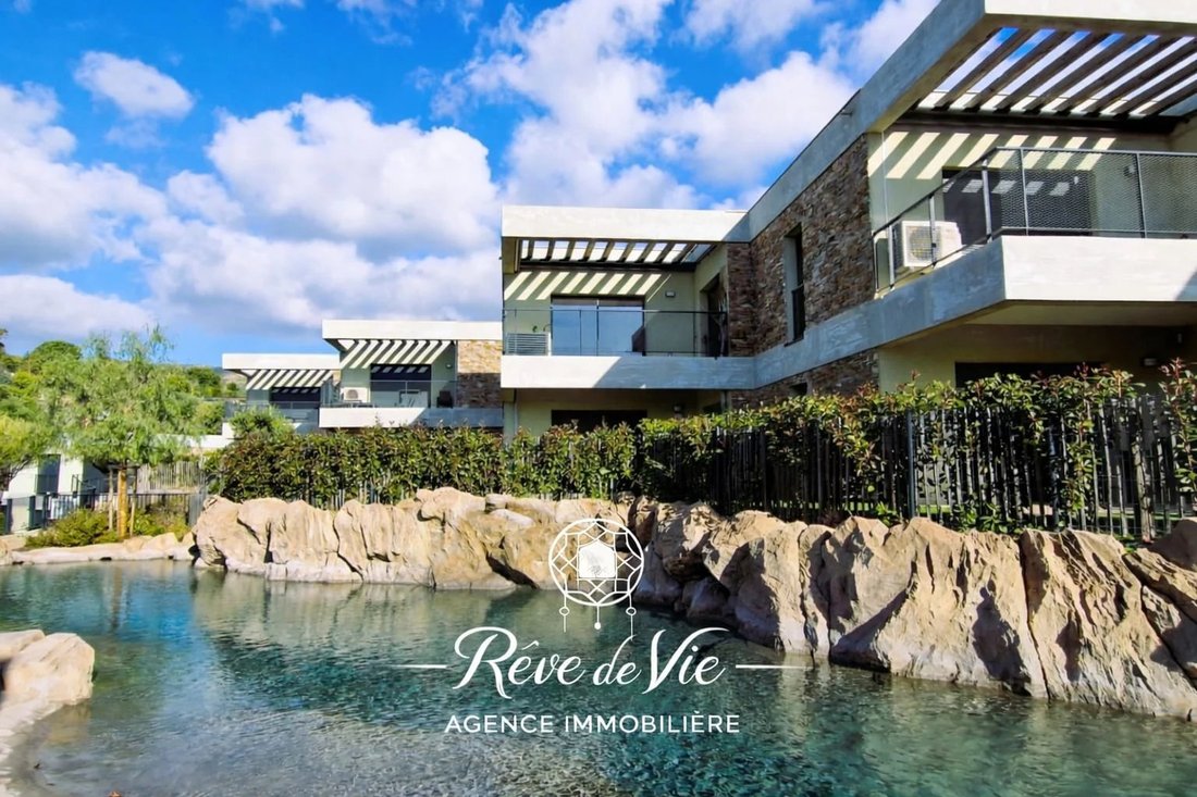 Apartment in Nord Est, Bormes-les-Mimosas, France 1 - 17055612
